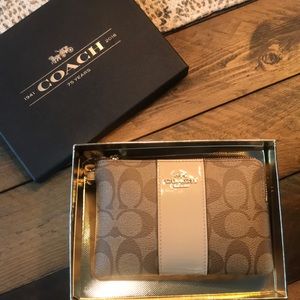 Coach Signature Leather Khaki Corner Zip Wristlet